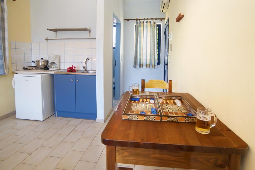 Kalypso Studios & Apartments Karavomylos Luaran gambar